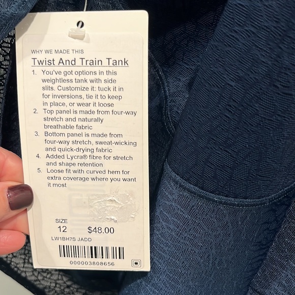 BNWT’S Lululemon Twist and Train Tank - Picture 8 of 10